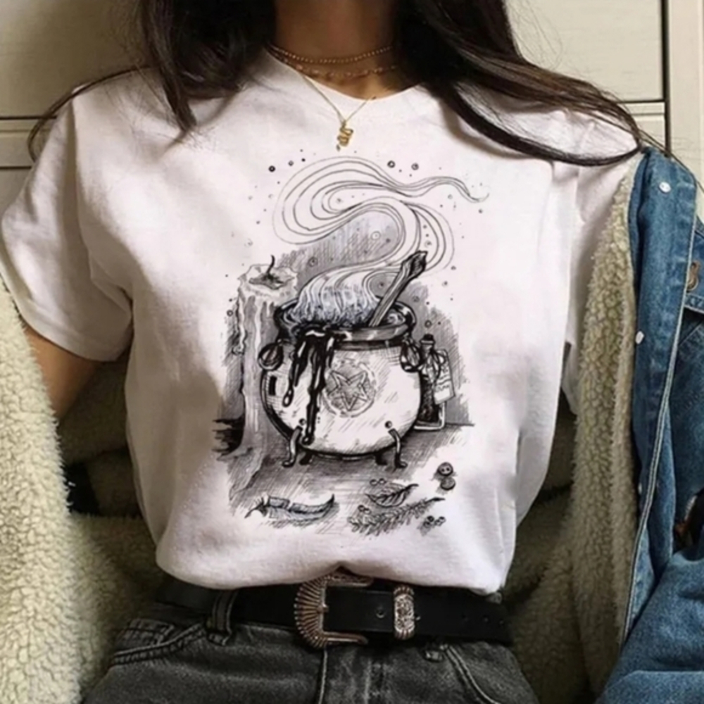 Bright White ✦ Witchy Black Cat Graphic Tee ✦ Comfy Soft Gothic Top L NWT